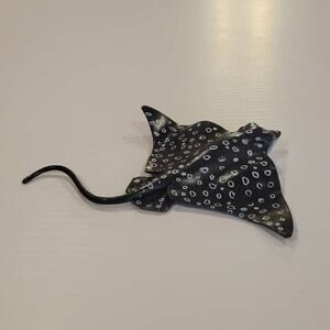 Mojo Animal Planet SPOTTED EAGLE RAY solid plastic toy wild sea marine